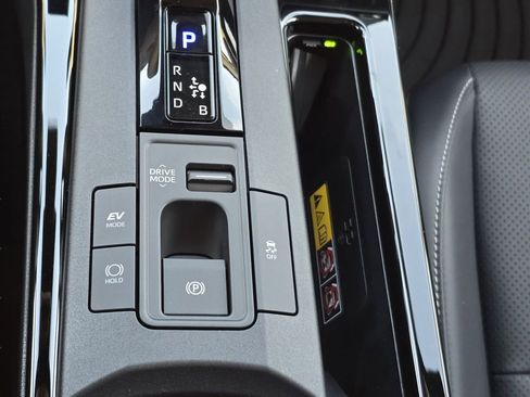 New 2026 Toyota Prius Limited image 11