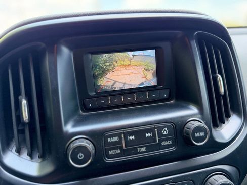 Used 2016 GMC Canyon 2WD Crew Cab w/ Convenience Package image 18