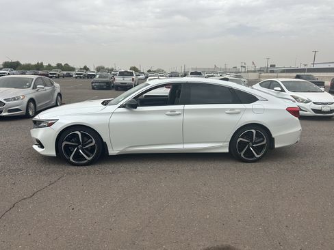Used 2022 Honda Accord Sport image 2