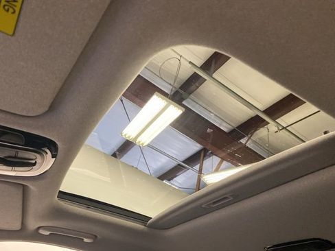 Used 2021 Hyundai Palisade Limited image 16