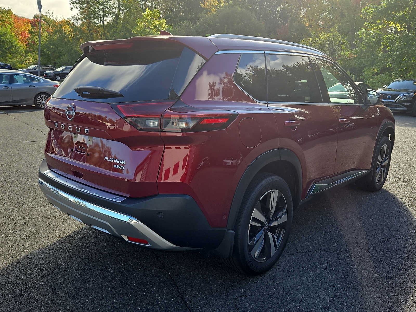 Used 2022 Nissan Rogue Platinum w/ Head-Up Display Package AWD/4WD image 4