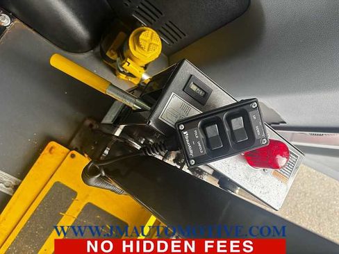 Used 2019 Ford Transit 350 XL image 6