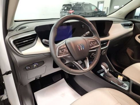 Used 2024 Buick Encore GX Preferred w/ Comfort Package FWD image 12