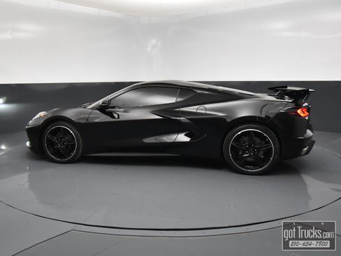 Used 2022 Chevrolet Corvette Stingray Coupe w/ Battery Protection Package image 3