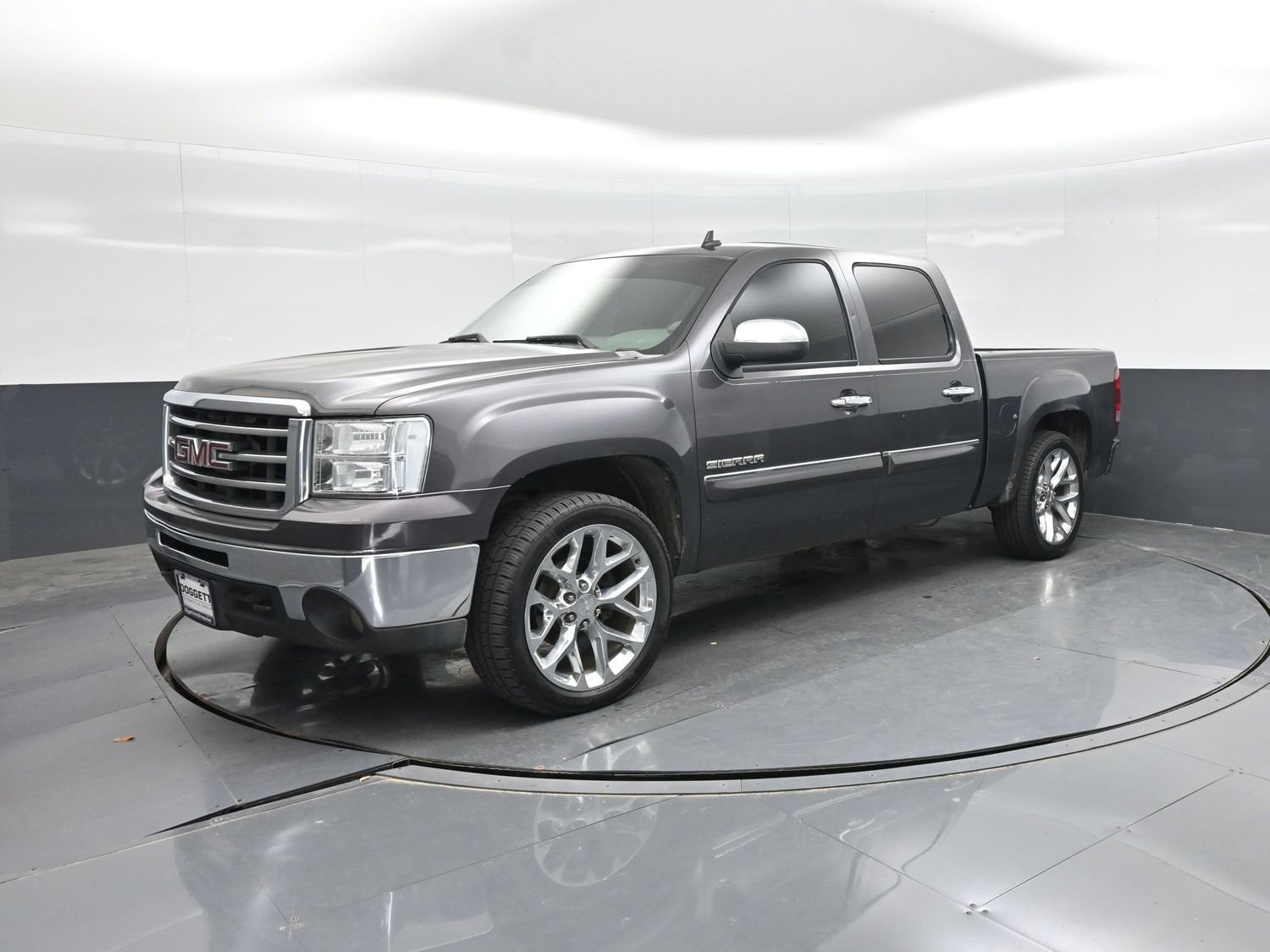 Used 2011 GMC Sierra 1500 SLE w/ Regional Value Package AWD/4WD image 1