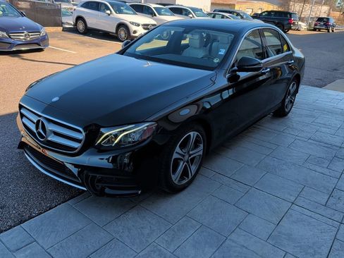 Used 2017 Mercedes-Benz E 300 image 3