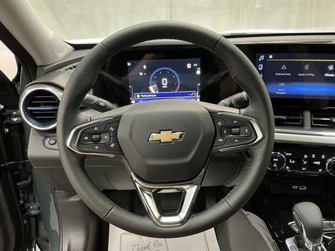 New 2026 Chevrolet Trax LT w/ LT Convenience Package FWD image 12