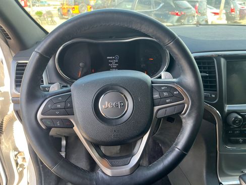 Used 2017 Jeep Grand Cherokee Altitude image 9