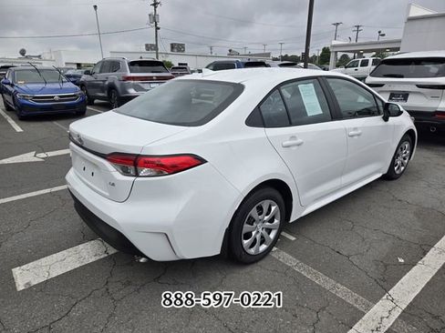 Used 2026 Toyota Corolla LE FWD image 7