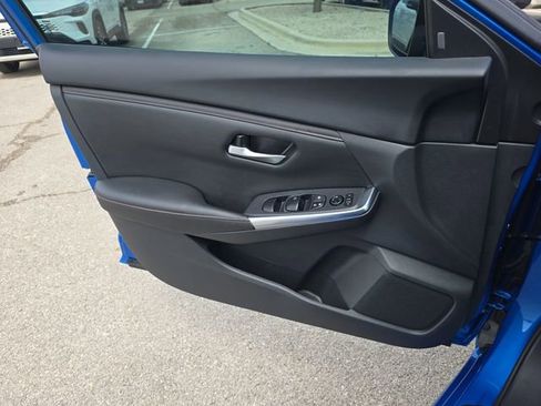 Used 2024 Nissan Sentra SR w/ Lighting Package FWD image 27