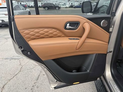 Used 2023 INFINITI QX80 Sensory w/ Cargo Package image 16