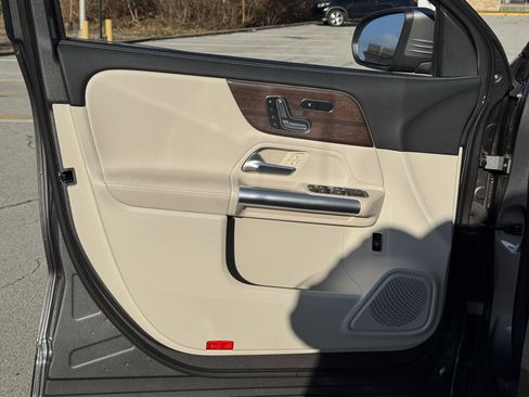 Used 2023 Mercedes-Benz GLA 250 4MATIC image 23