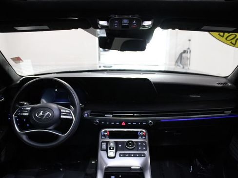 Used 2024 Hyundai Palisade Calligraphy AWD/4WD image 2