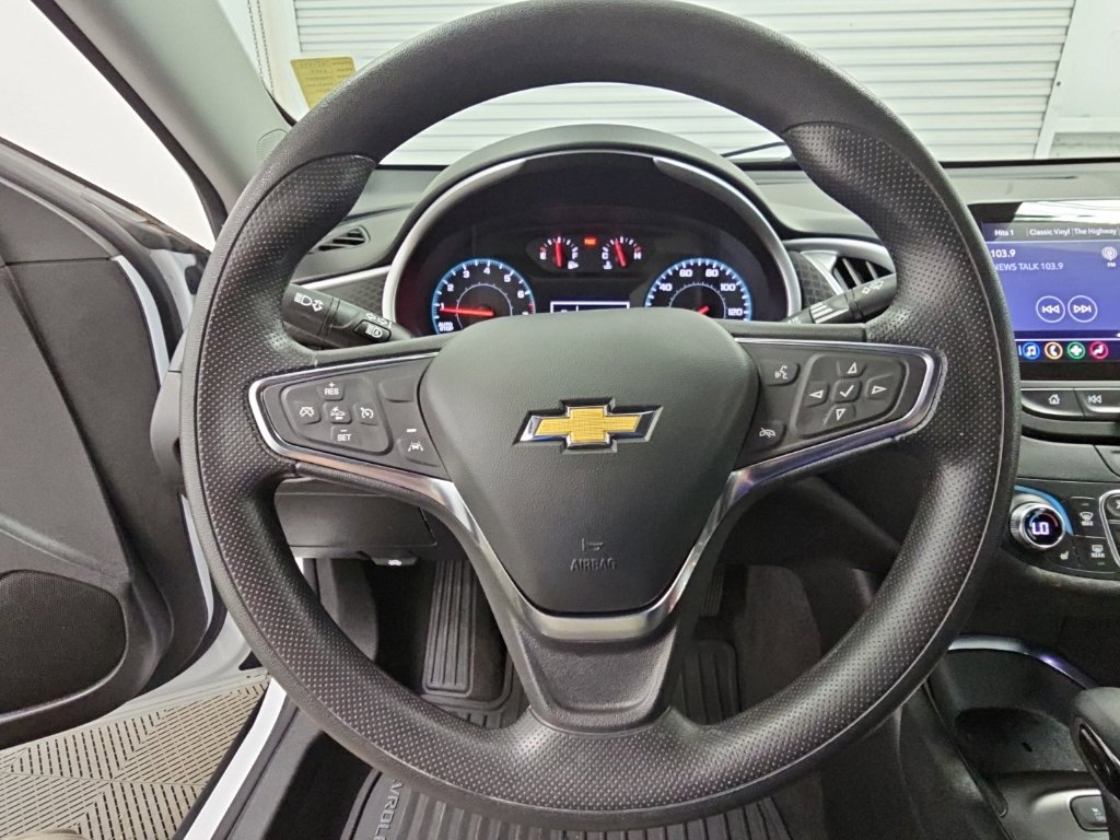 Used 2024 Chevrolet Malibu LT FWD image 26