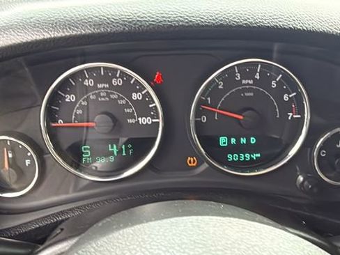 Used 2014 Jeep Wrangler Sport image 16