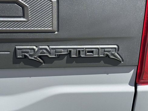 Used 2025 Ford F150 Raptor AWD/4WD image 10