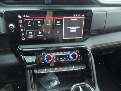 New 2026 GMC Sierra 2500 AT4 w/ AT4 Premium Plus Package AWD/4WD image 20