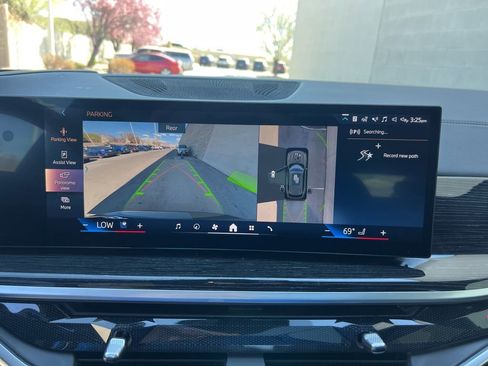 Used 2024 BMW X5 xDrive40i w/ Executive Package image 18