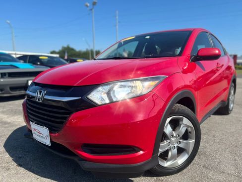 Used 2017 Honda HR-V LX image 12