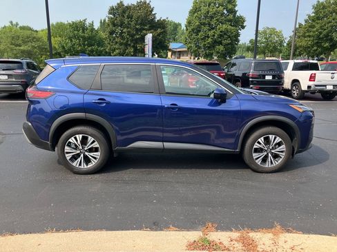 Used 2023 Nissan Rogue SV AWD/4WD image 7