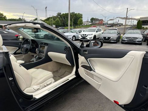 Used 2010 Lexus IS 250C RWD image 23