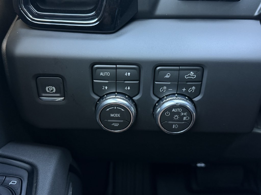 New 2026 GMC Sierra 1500 AT4 w/ AT4 Premium Package AWD/4WD image 19