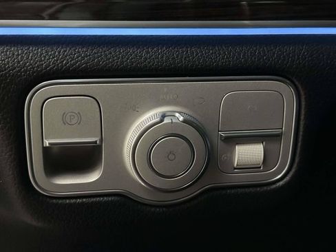 Certified 2025 Mercedes-Benz GLS 580 4MATIC image 27