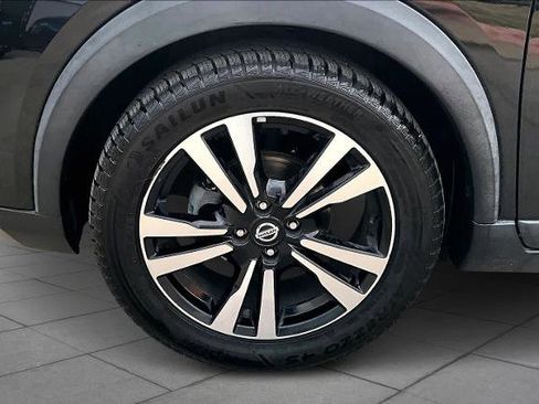 Certified 2020 Nissan Kicks SV image 10