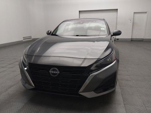 Used 2023 Nissan Altima 2.5 SV w/ SV Premium Package AWD/4WD image 15