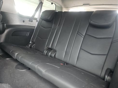 Used 2019 Cadillac Escalade ESV Luxury AWD/4WD image 6