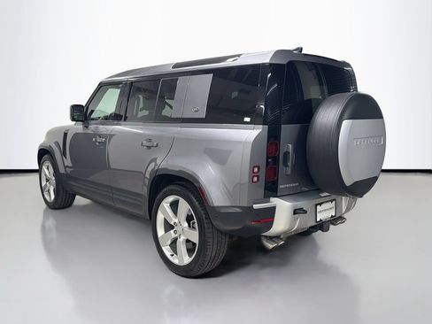 Used 2024 Land Rover Defender 110 SE AWD/4WD image 3