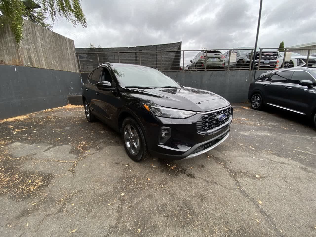 Used 2025 Ford Escape ST-Line Select AWD/4WD image 8