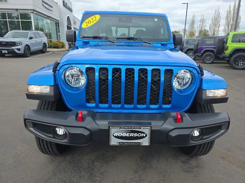 Certified 2022 Jeep Gladiator Sport AWD/4WD image 8