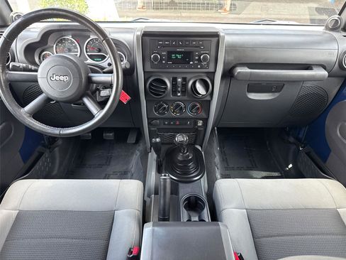 Used 2010 Jeep Wrangler Unlimited Rubicon w/ Trailer Tow Group AWD/4WD image 22