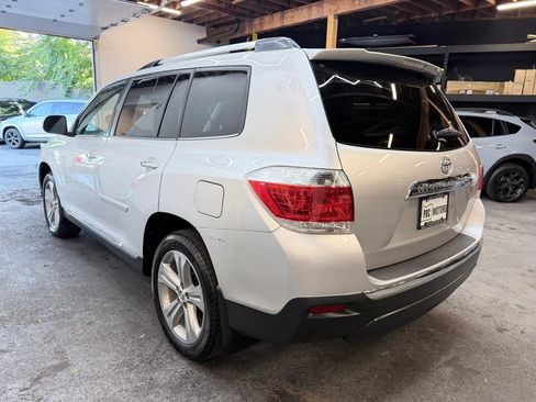 Used 2013 Toyota Highlander Limited w/ Protection Pkg AWD/4WD image 6