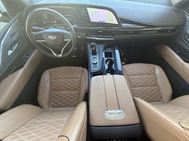 Used 2024 Cadillac Escalade Sport w/ LPO, ONYX Package AWD/4WD image 21