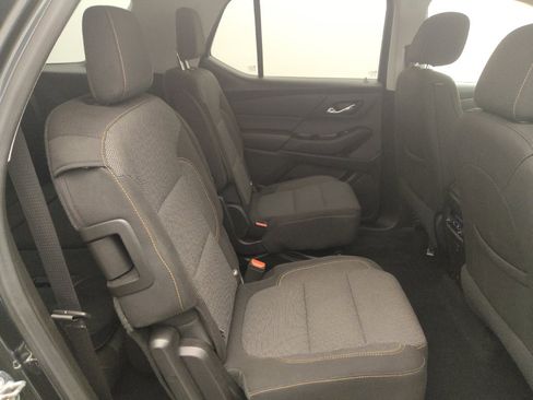 Used 2018 Chevrolet Traverse LT FWD image 19
