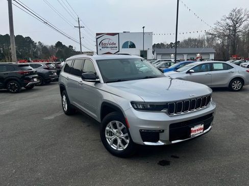 Used 2023 Jeep Grand Cherokee L Limited image 2