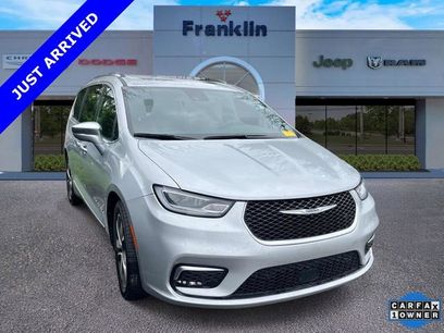 Used 2024 Chrysler Pacifica Pinnacle