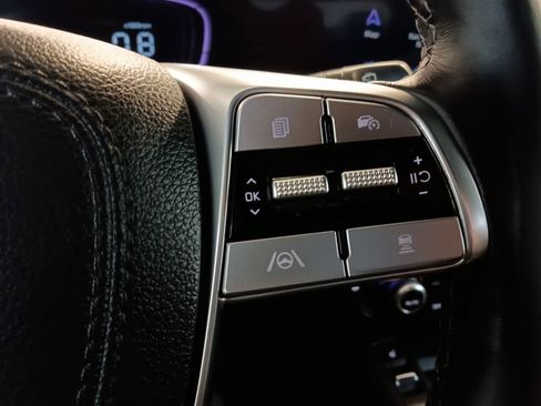 Used 2025 Kia Telluride AWD image 25