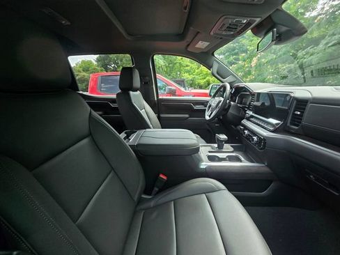 Used 2026 GMC Sierra 1500 SLT AWD/4WD image 13