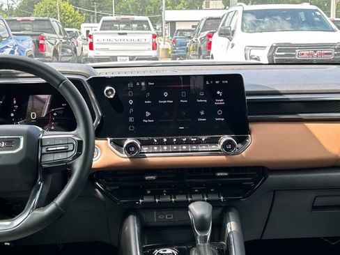 Certified 2023 GMC Canyon AT4 w/ Technology Package AWD/4WD image 22