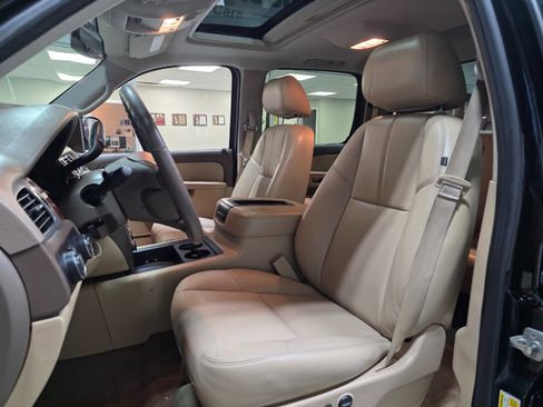 Used 2013 Chevrolet Silverado 1500 LTZ w/ LTZ Plus Package image 15