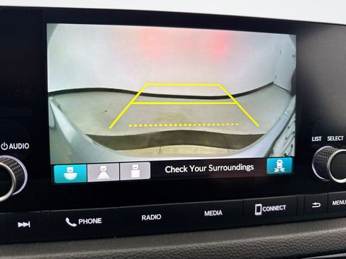 Used 2025 Honda Civic Sport image 15