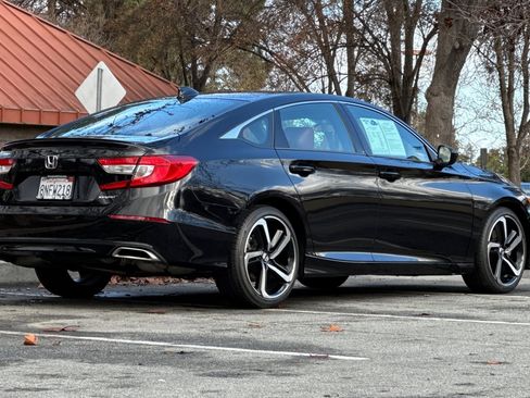 Used 2019 Honda Accord Sport image 4
