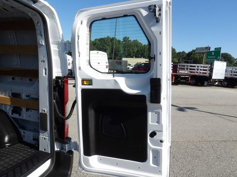 Used 2025 Ford Transit 250 Low Roof w/ Exterior Upgrade Package RWD image 42