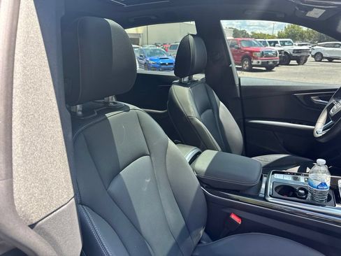 Used 2020 Audi Q8 Prestige w/ Prestige Package AWD/4WD image 14