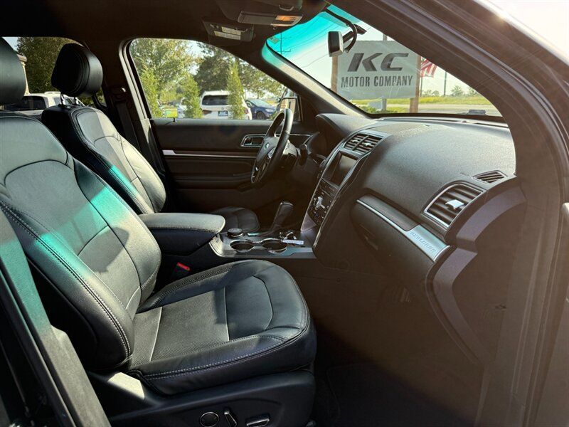 Used 2016 Ford Explorer Limited AWD/4WD image 12