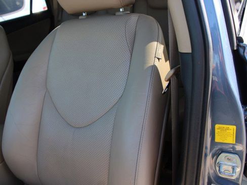 Used 2011 Toyota RAV4 Limited image 20