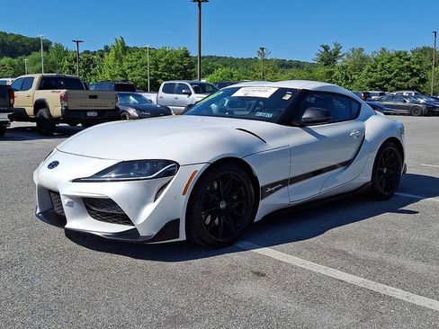 Certified 2024 Toyota Supra RWD image 3